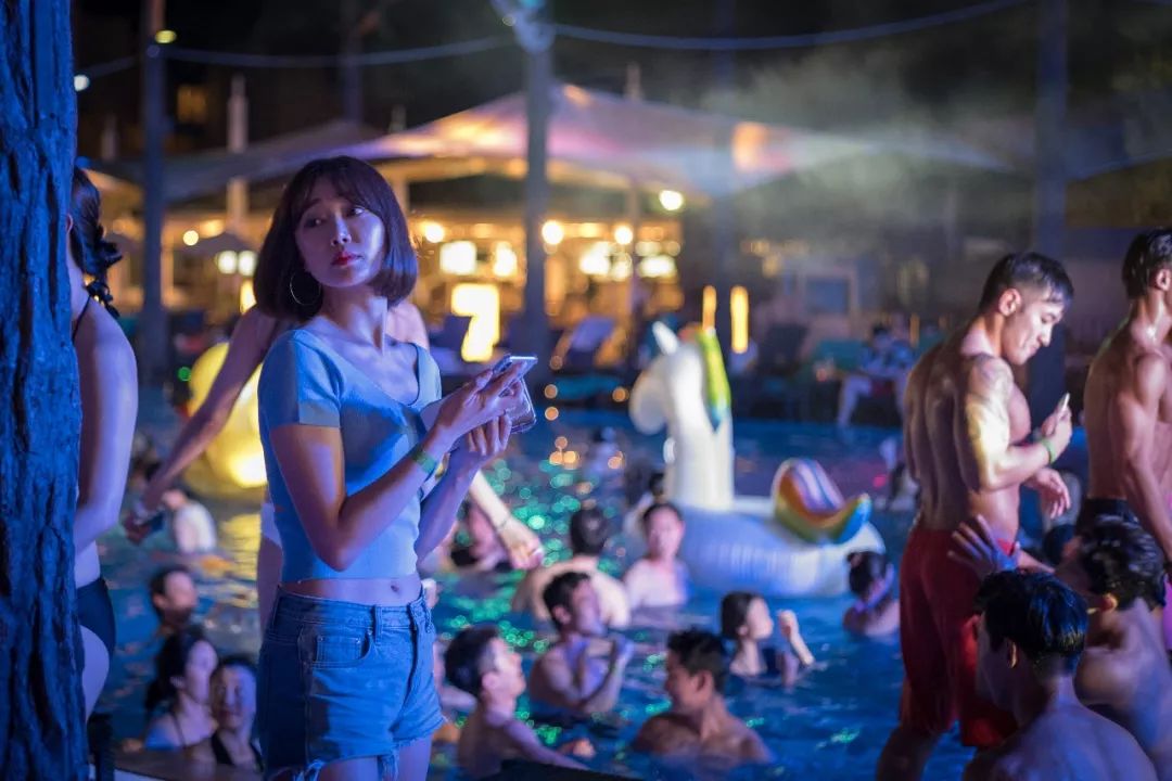 打HPV、考国际驾照、当练习生、看演唱会、泡夜店，这才是首尔