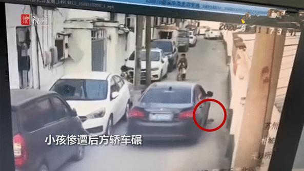 婴儿车婴儿在里面摔了有事吗,婴儿车倾倒怎么判断婴儿是否受伤