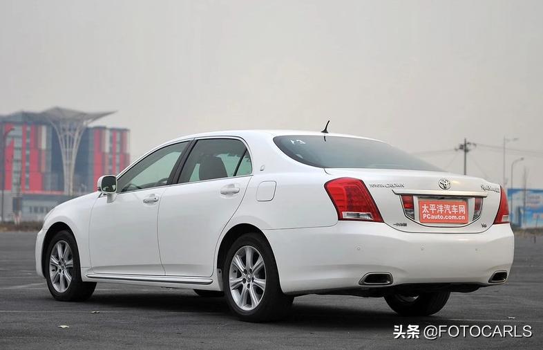 丰田皇冠4.3lv8,丰田皇冠12代4.3v8试驾