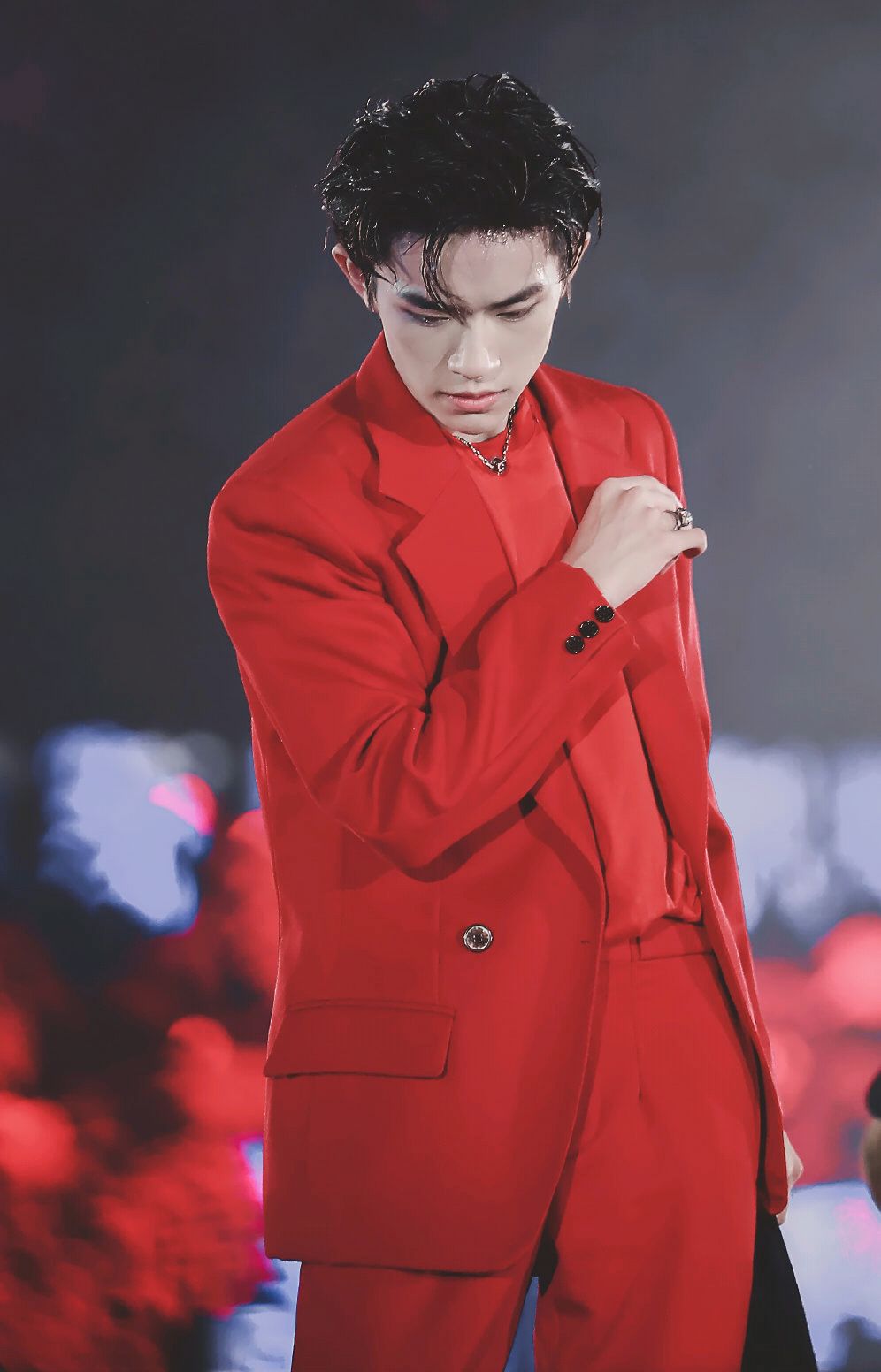 tfboys易烊千玺唱大花轿伴舞,易烊千玺伴舞tfboys10周年演唱会