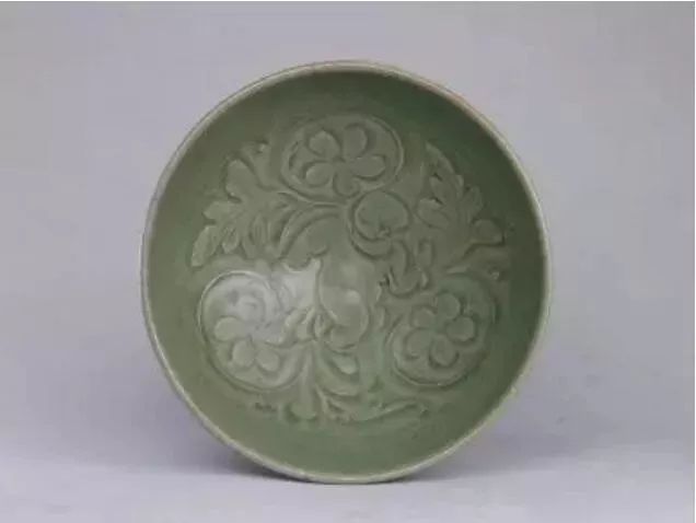 为什么青花瓷比青瓷价值高,青花瓷和龙泉青瓷哪个更值得玩