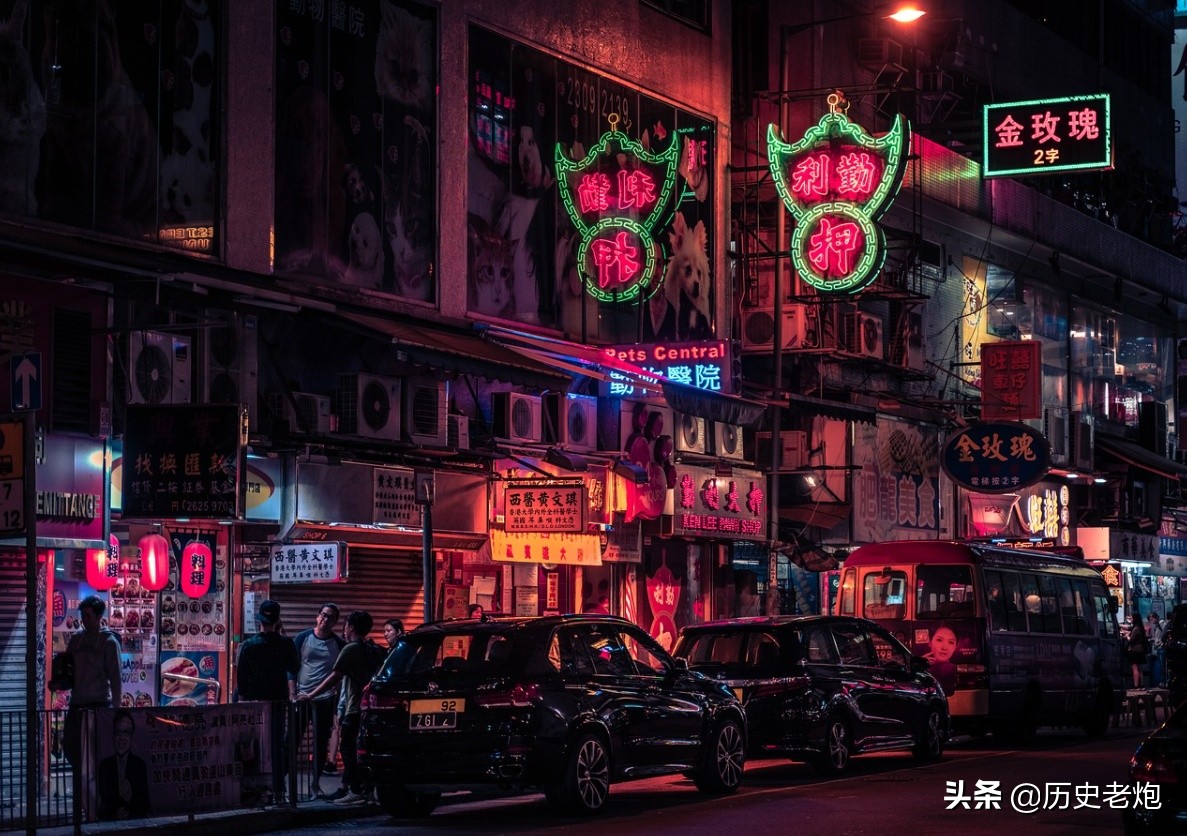 香港的黑社会“敢打敢杀”,为什么回归后都不见了,看完敬佩不已