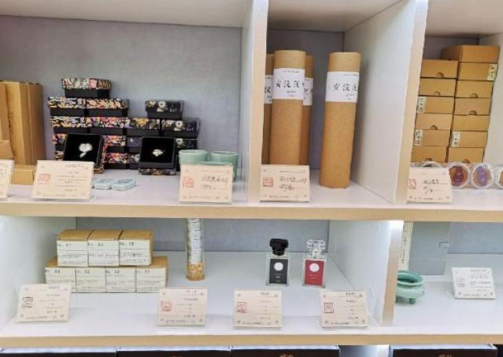 不买门票的旅行,不买景点的东西