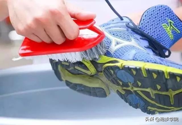 跑鞋的清洗和保养方法,跑鞋的正确清洗方法