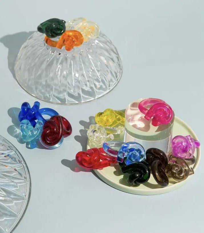 这个夏天你值得拥有的首饰系列,最流行不过时的戒指