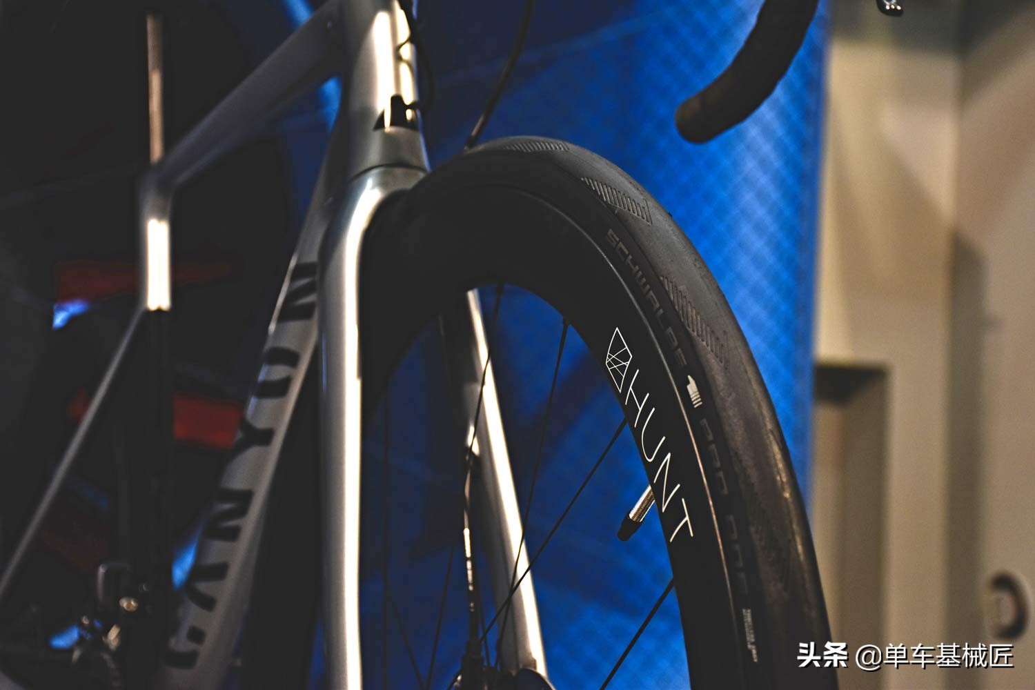 公路车上先是增肥的轮胎,现在又是增肥的轮框,是否真的有用?