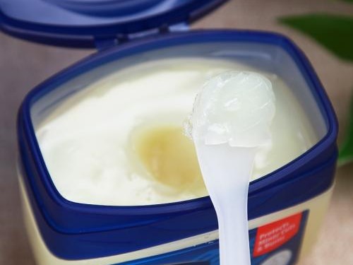 凡士林妙用大全,凡士林的100种用途