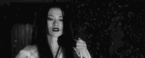 影视剧的女星持颜作“恶”，冷艳炫酷的“恶女风”它不香吗？