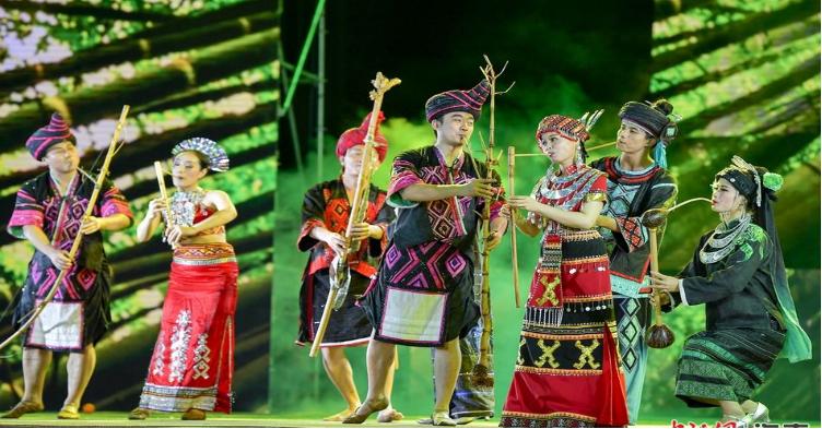 当先华集团遇到连云港丝路小镇会产生怎样美妙的火花呢？