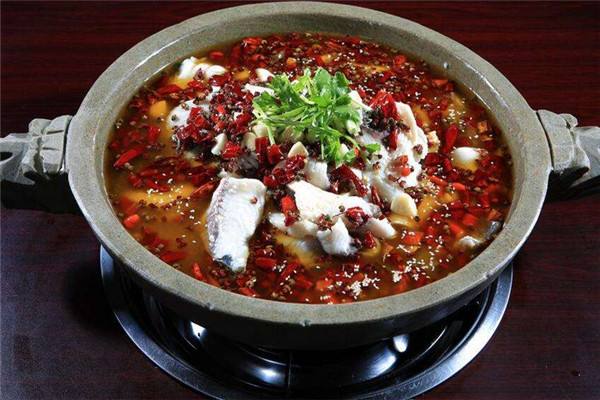石锅鱼的制作方法和配料,石锅鱼正宗制作教程