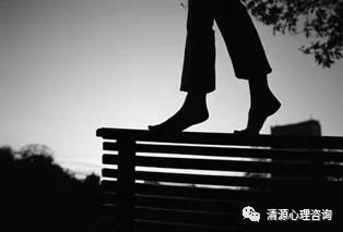 自从进入妄想后，我就杀死了我自己