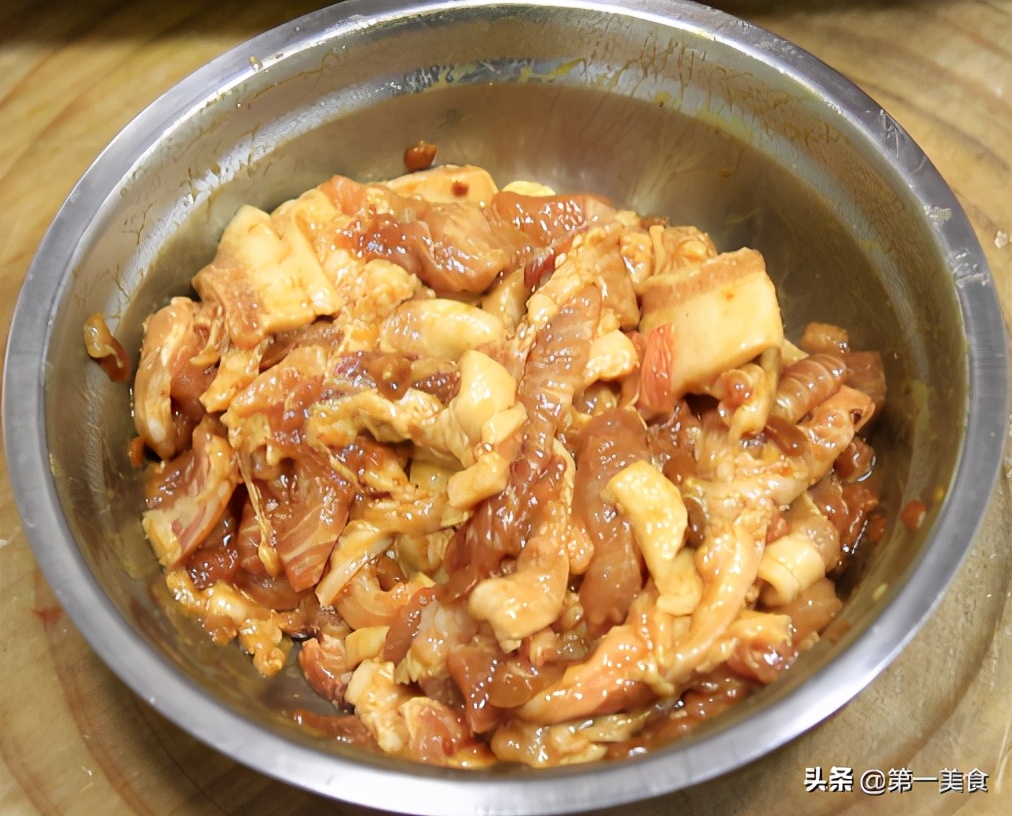砂锅炒肉片怎么做好吃,肉片怎么做不柴又嫩