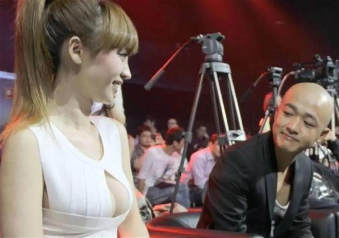 柳岩不化妆的样子,柳岩不化妆照