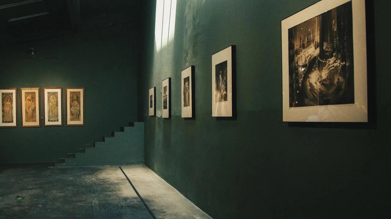 我要拆除绘画中画地为牢的“柏林墙”