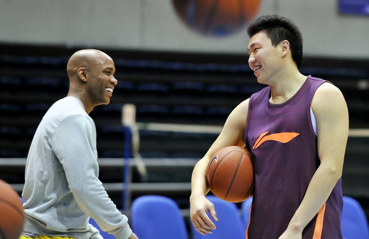 李根踢裆,李根被驱逐出场