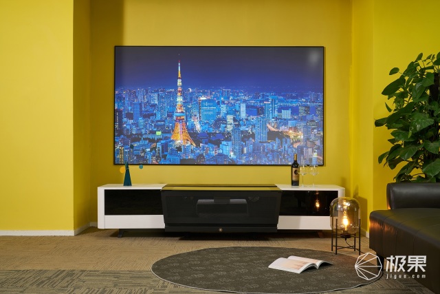 真正的无边框全屏电视机,超薄屏幕无边框电视