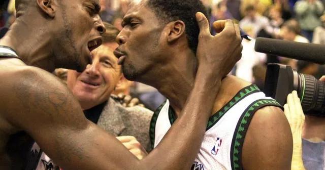 拒绝球衣退役的球员,拒绝球衣退役的人