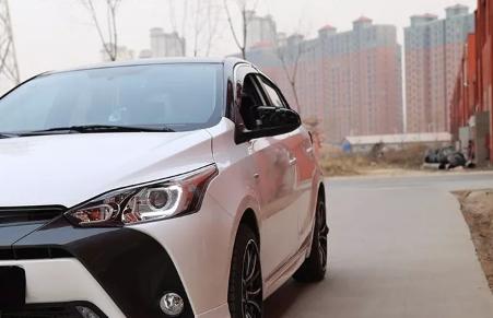 2020款丰田致炫改装尾灯,许格嘉旅大灯改装