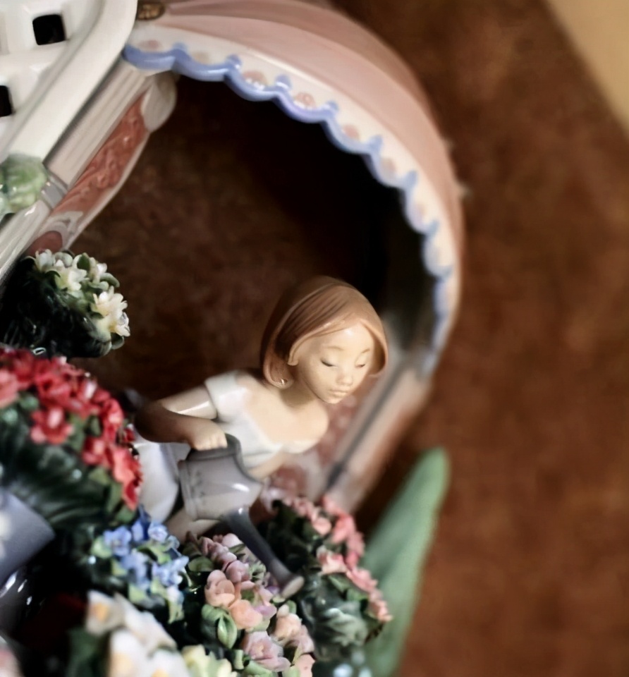 西班牙雅致瓷器：玩票玩出的欧洲著名瓷器厂