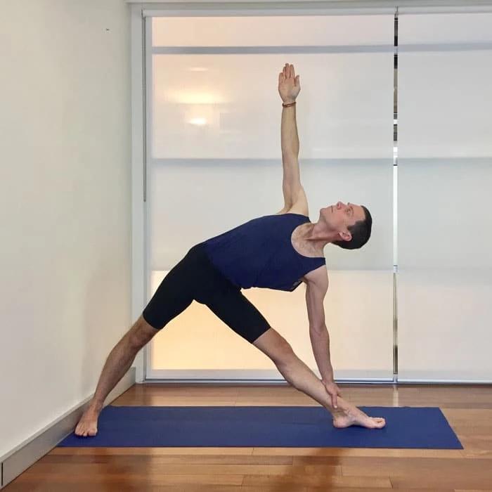 孕期适合练瑜伽哪些体式,孕期瑜伽主要练习什么