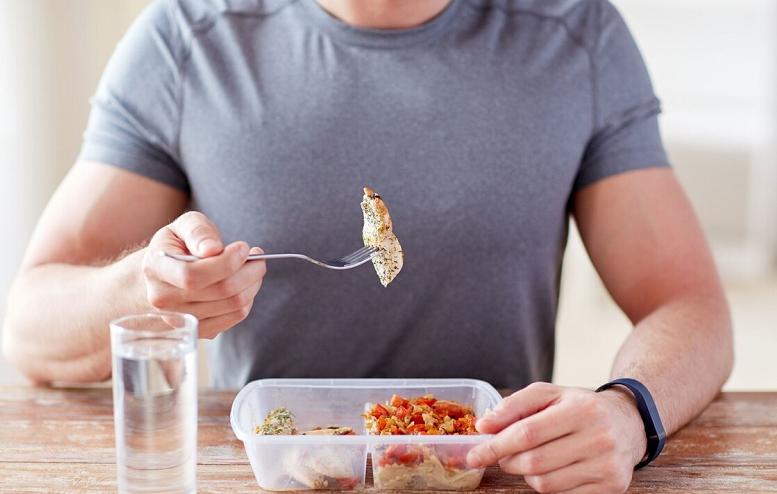 胸壁处有肿胀的感觉，是得了感染性肋软骨炎？专业医生来为你解答