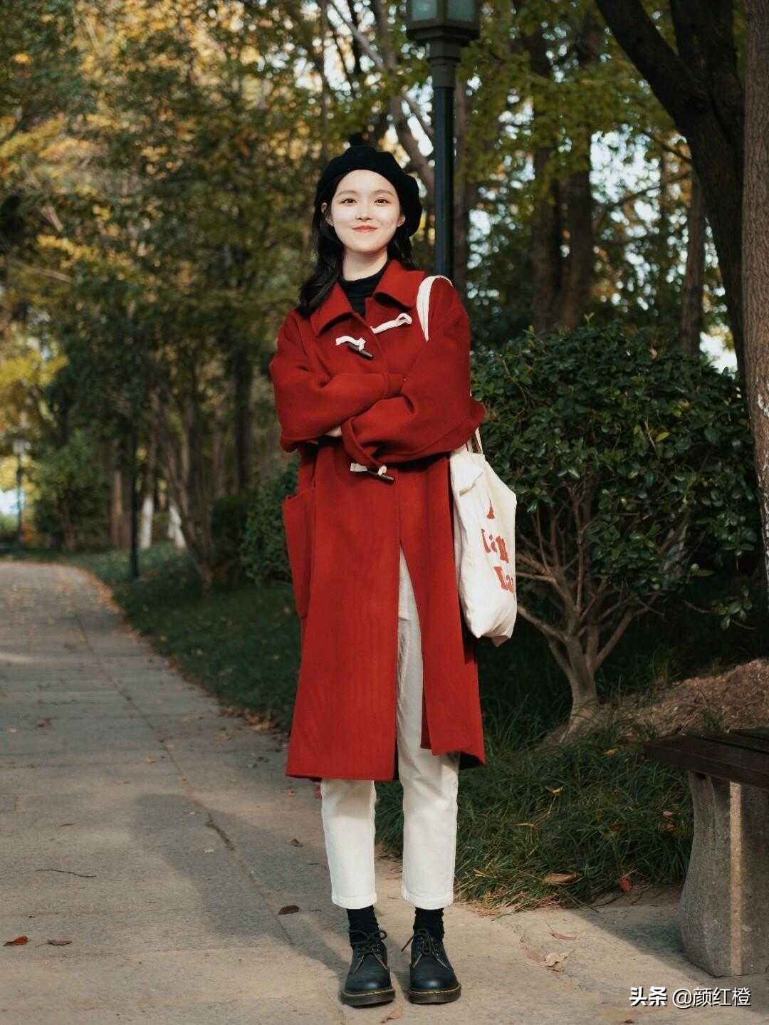 这些才是红色大衣的正确搭法,经典稳重又有气场,让你美出新高度