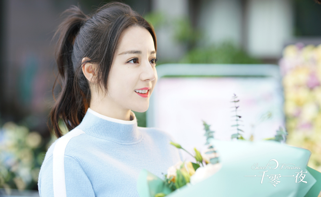 迪丽热巴嘴唇厚,正确脸部护肤步骤迪丽热巴