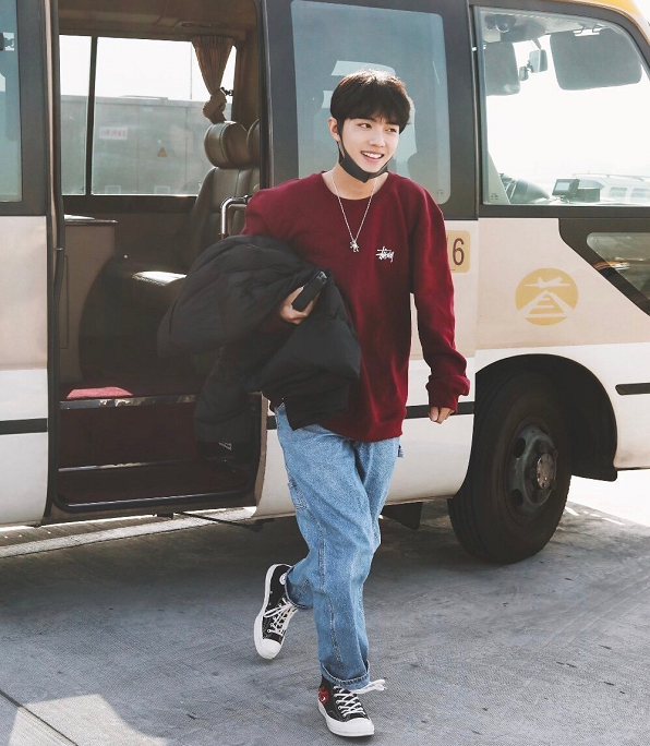 匡威川久保玲帆布鞋直播,匡威川久保玲红心帆布鞋