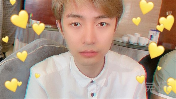 梦飞向马克道歉：不该撩你妹评论全是嘲讽粉丝却称有人整他？