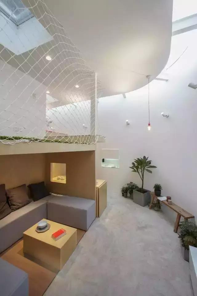 北京40㎡夹缝学区房挤下6口人，准备生二胎，女婿只能睡折叠床