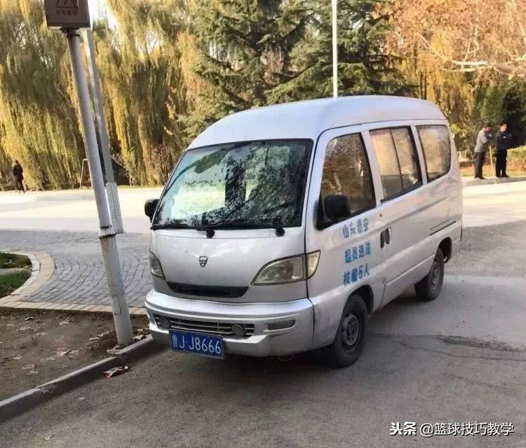 西帝单臂暴扣集锦,西帝与詹娜视频