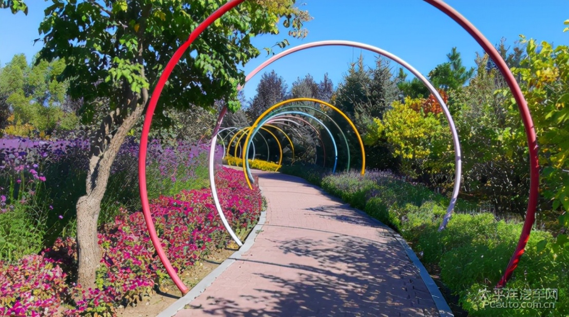 忽如一夜秋风来的下一句,,忽如一夜春风来千树万树梨花开