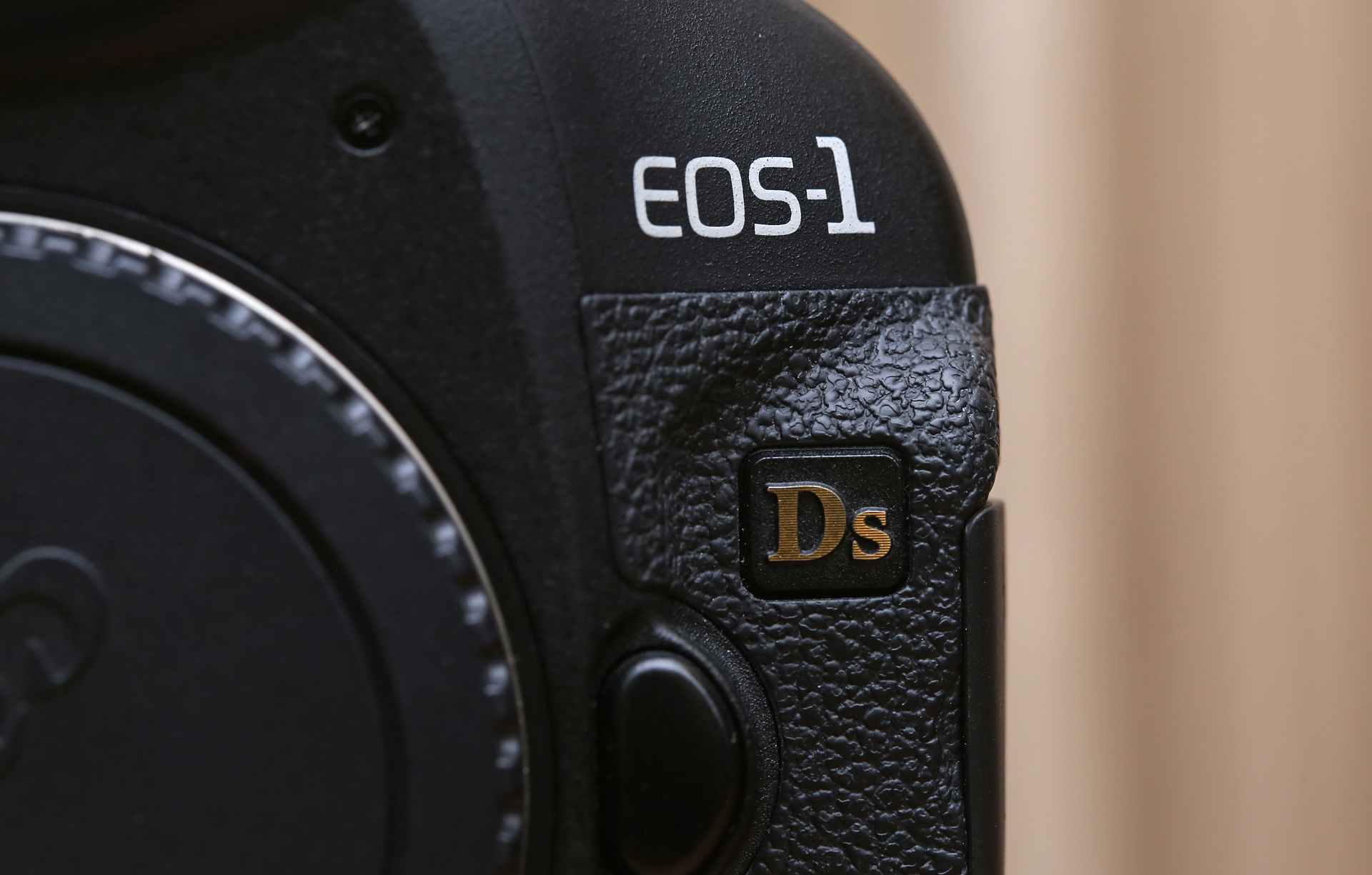 佳能1dsmark3还值得买吗,ds时代