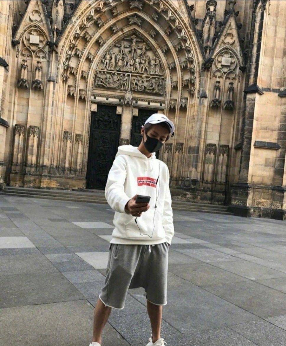 鹿晗颜值混剪卡点视频,鹿晗侧颜杀尽显时尚穿搭