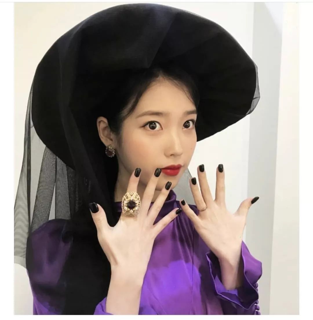 错过了蔡依林的美甲，但iu还来得及