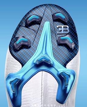 曝c罗预定新款超跑,c罗一亿元买车