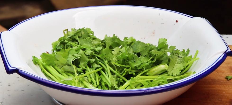 猪头肉这样做才好吃,农村大锅一炖,香辣入味,越吃越想吃