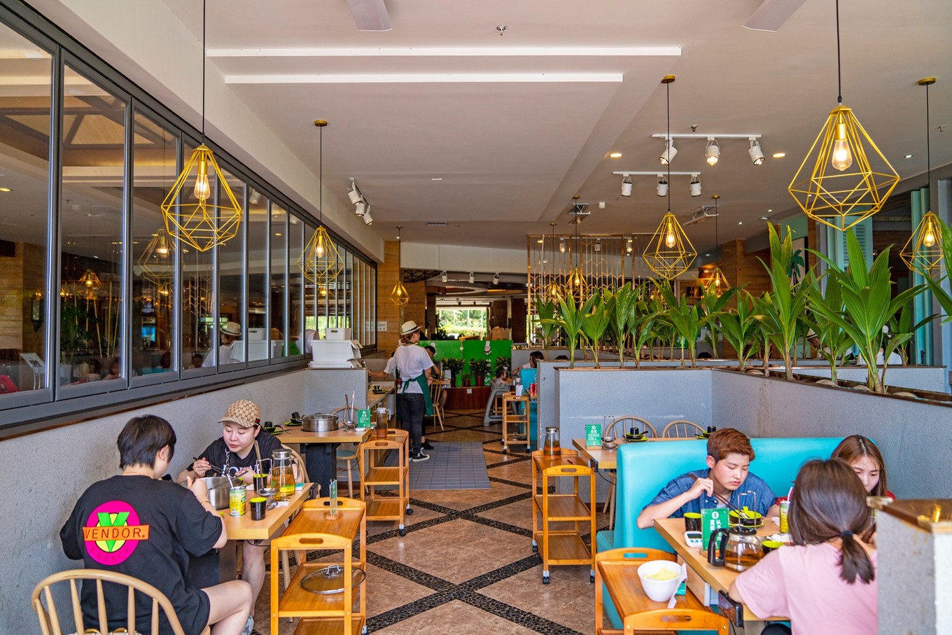 三亚最好吃的网红椰子鸡,三亚小吃不可错过