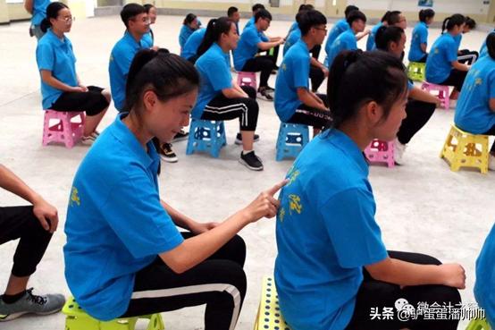 团建游戏应该怎么来安排,团建早会活跃气氛