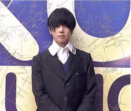 为什么华晨宇植发效果好,华晨宇植发图片是真的吗