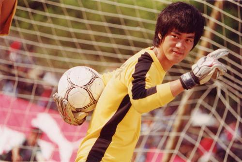 少林足球周星驰剧照,周星驰电影里的小人物少林足球
