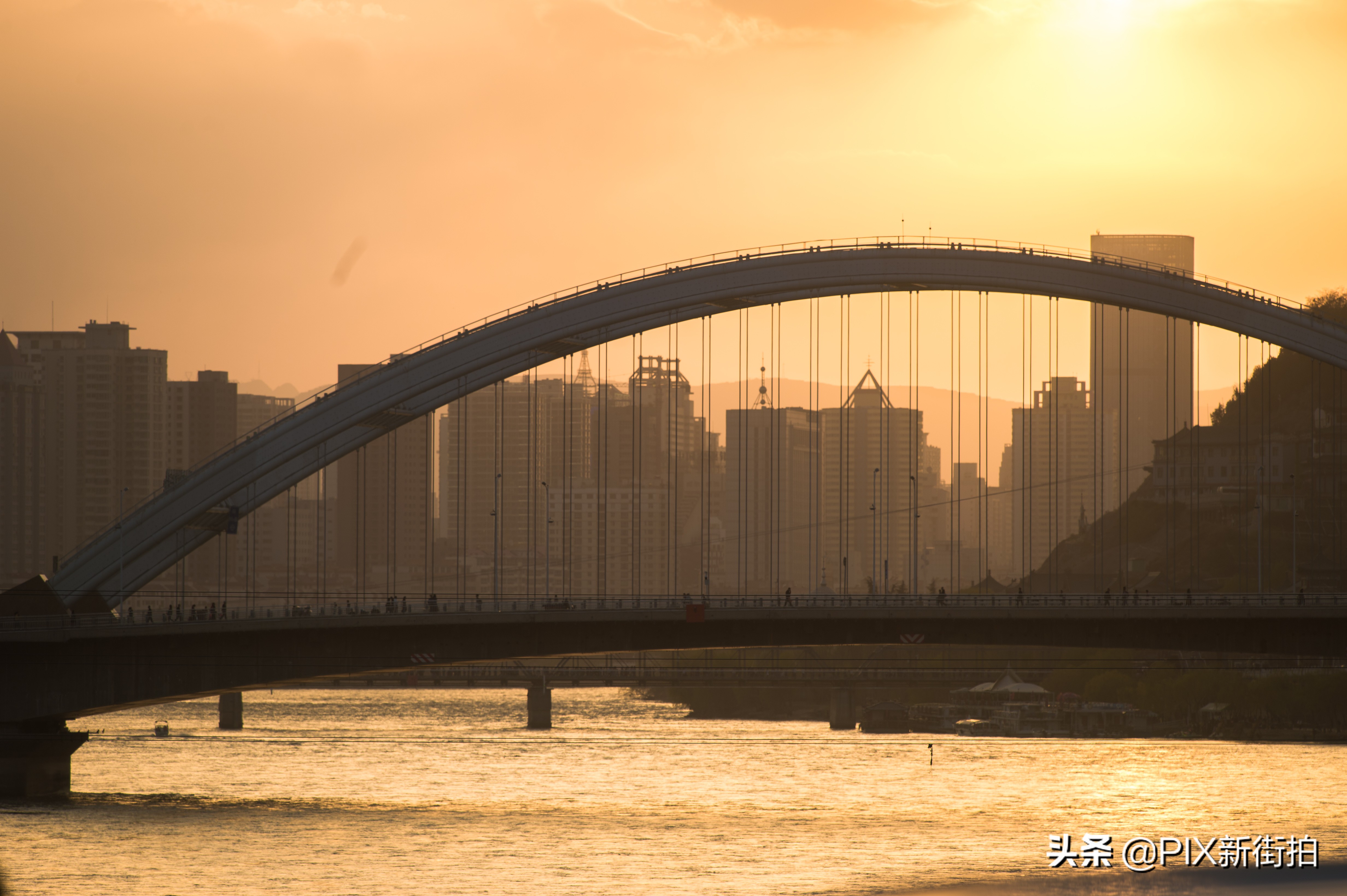 尼康70-300mmf4.5-6.3画质测评,尼康70-300和70-200f4的选择