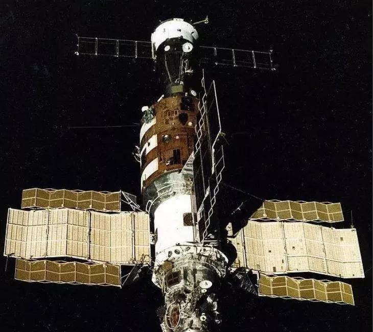 前苏联红色的巨熊,苏联沉睡40年的红色巨熊