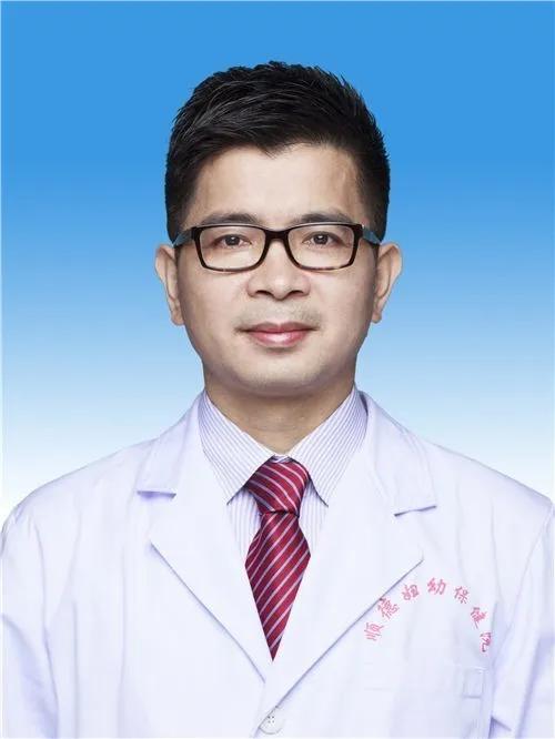 左乳比右乳大是什么原因,左乳比右乳大怎么回事