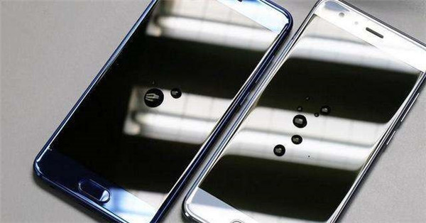 手机不贴膜会造成什么样的影响,手机长时间不贴膜会有什么后果