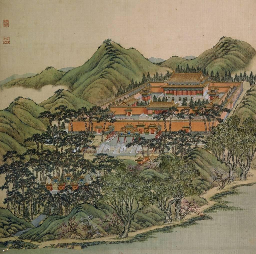 余晖映照出娇艳的晚霞,余晖映衬下美景