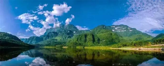 乐山大佛为何不属于石窟,乐山不止有大佛还有美食