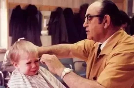 女子理发店理发被辱骂,杭州女子辱骂理发店完整视频