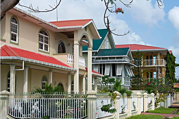 南美一国家心甘情愿被占领:80%的公民拒绝独立,看了GDP就懂了