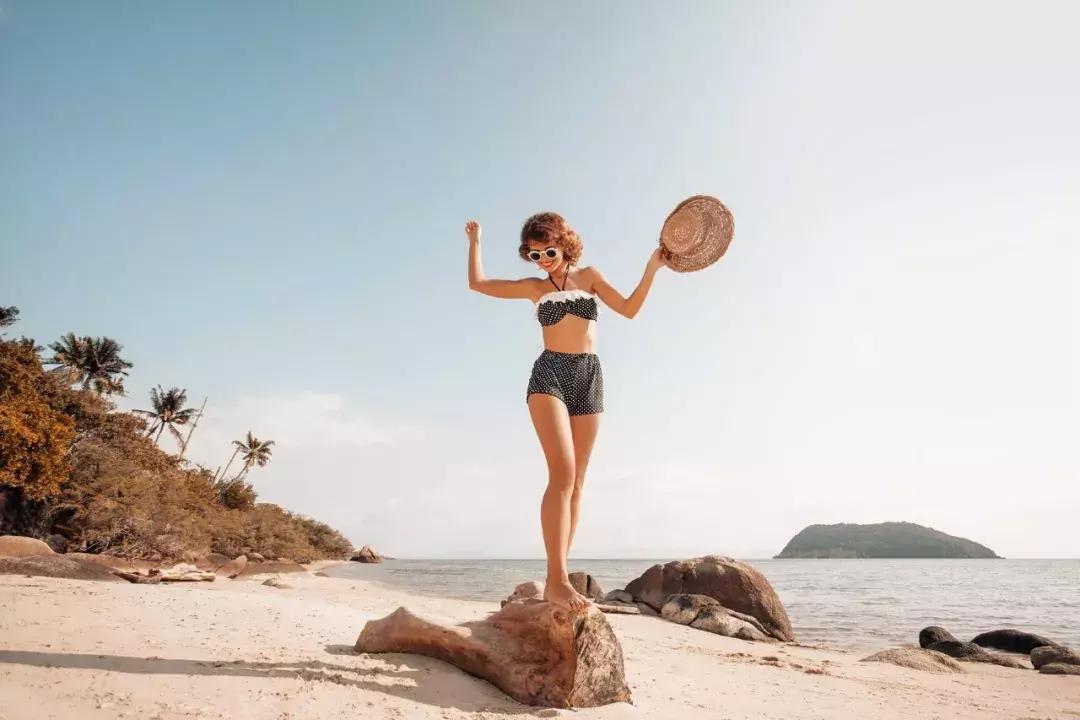 女士泳衣100年的变化讲解,中国女性泳衣发展史